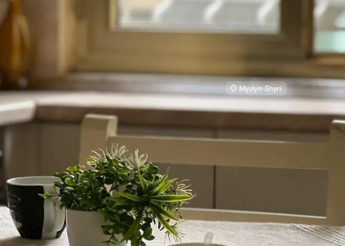 Apartamento Alle's M Shyri Tirana