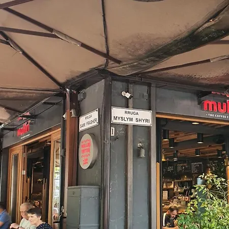 Appartement Alle's M Shyri Tirana